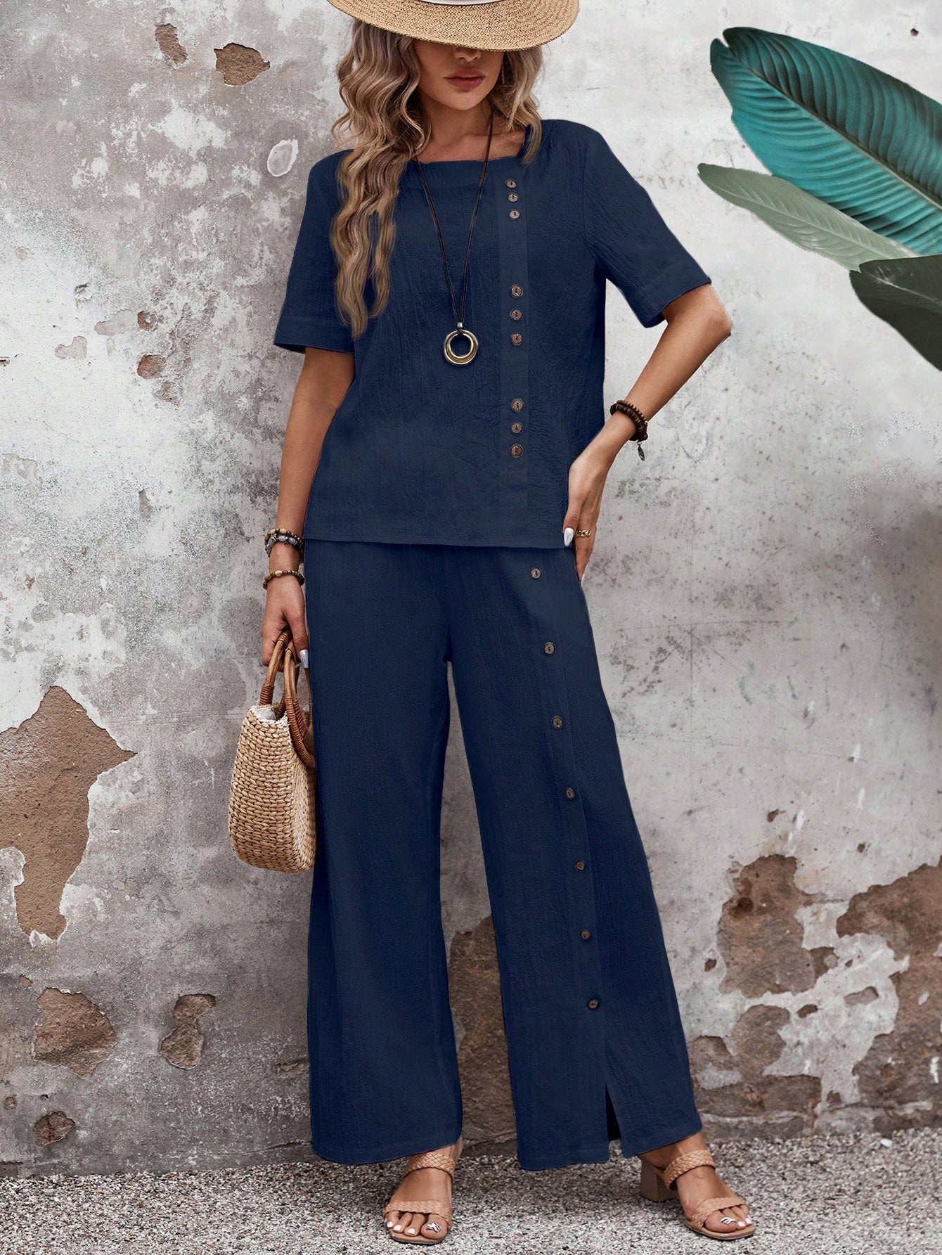 Conjunto Feminino com Botões Alta Costura