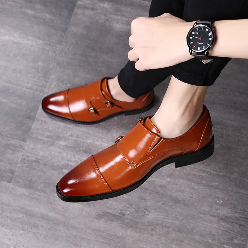 Sapato Social Masculino Derby com Fivela by Loja Bruna Modas
