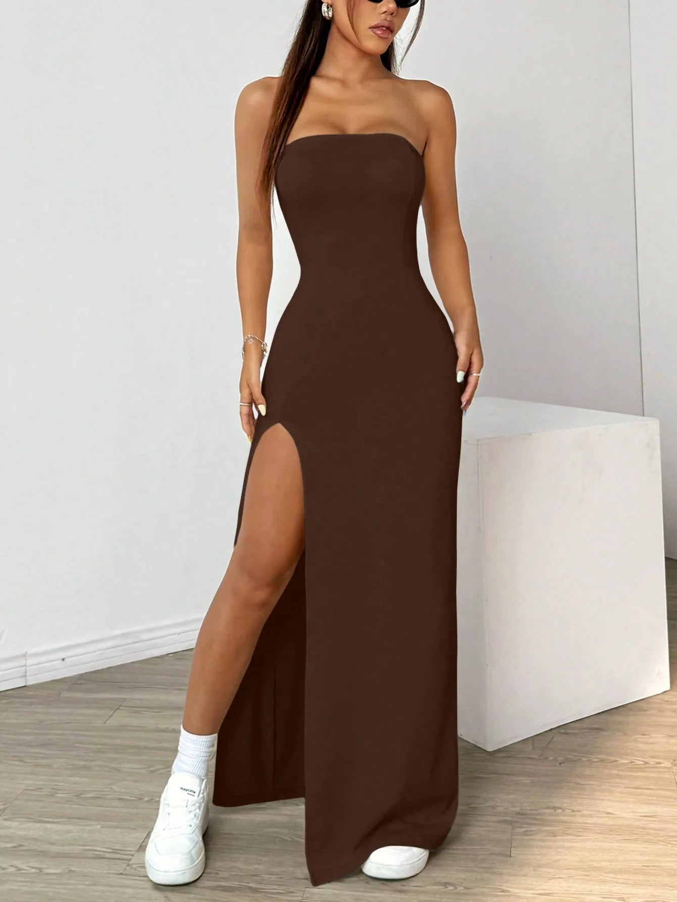 Vestido Longo Feminino com Fenda Elegante