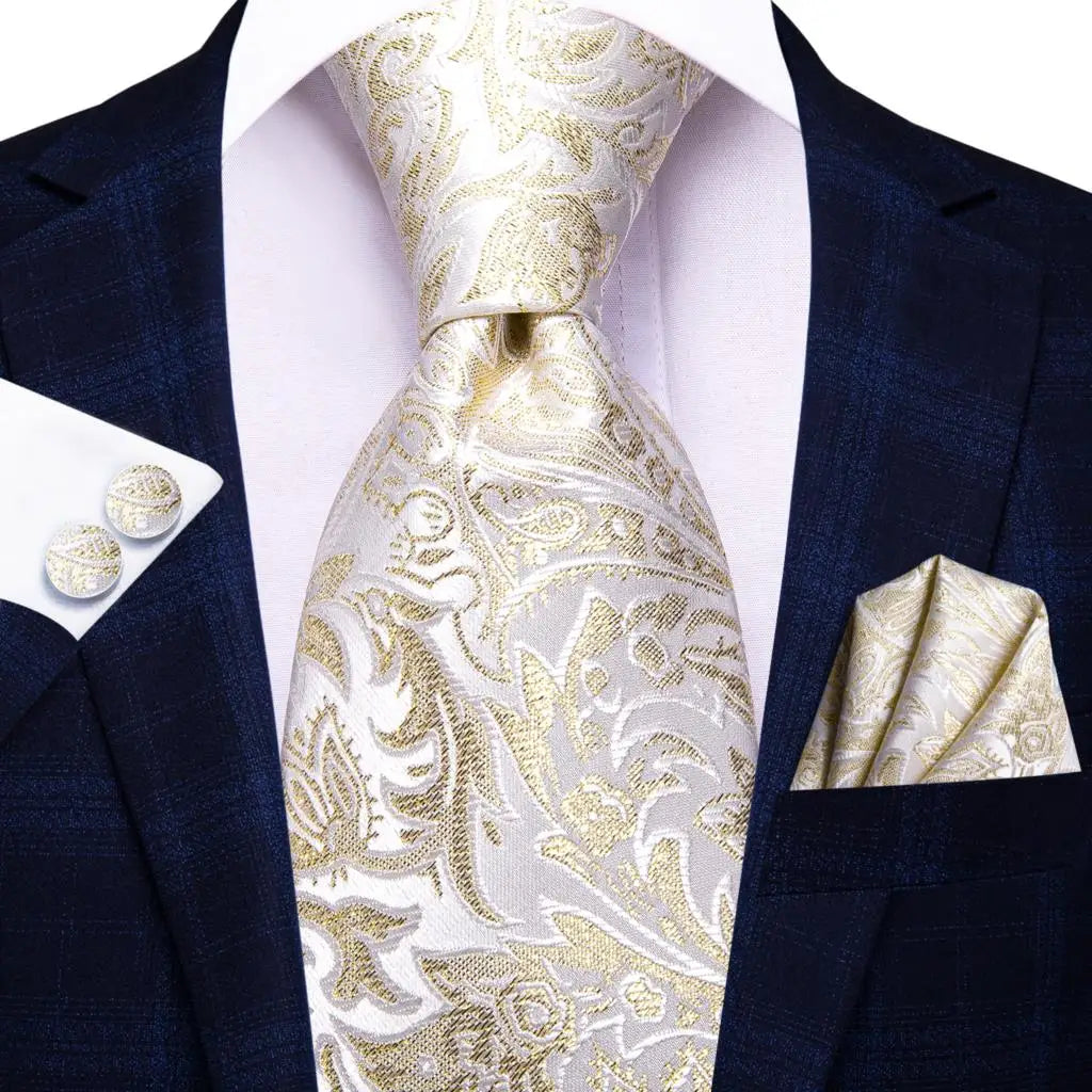 Conjunto de Gravata Masculina de Seda Branca com Lenço e Abotoaduras