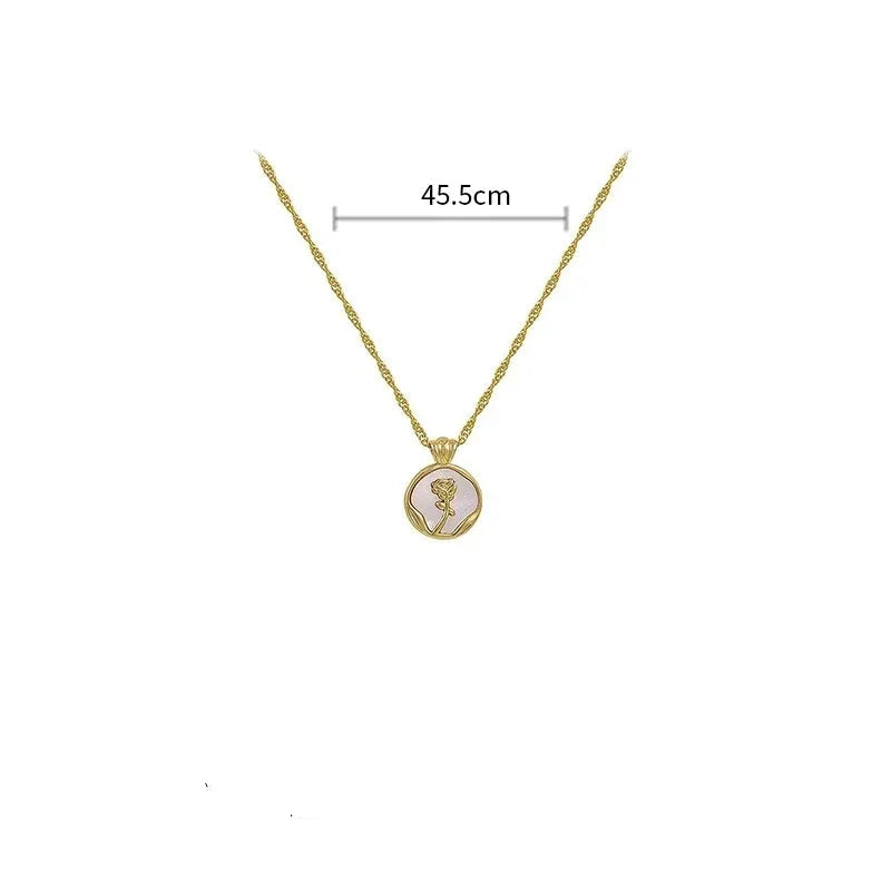 Colar Feminino Flor de Liz com Pingente