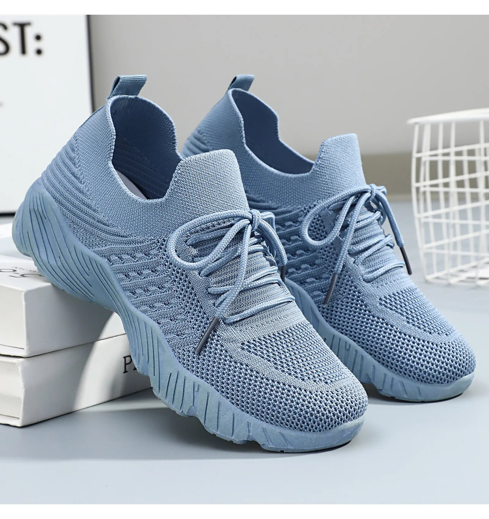 Tênis Feminino Casual Leve de Malha Respirável Antiderrapante