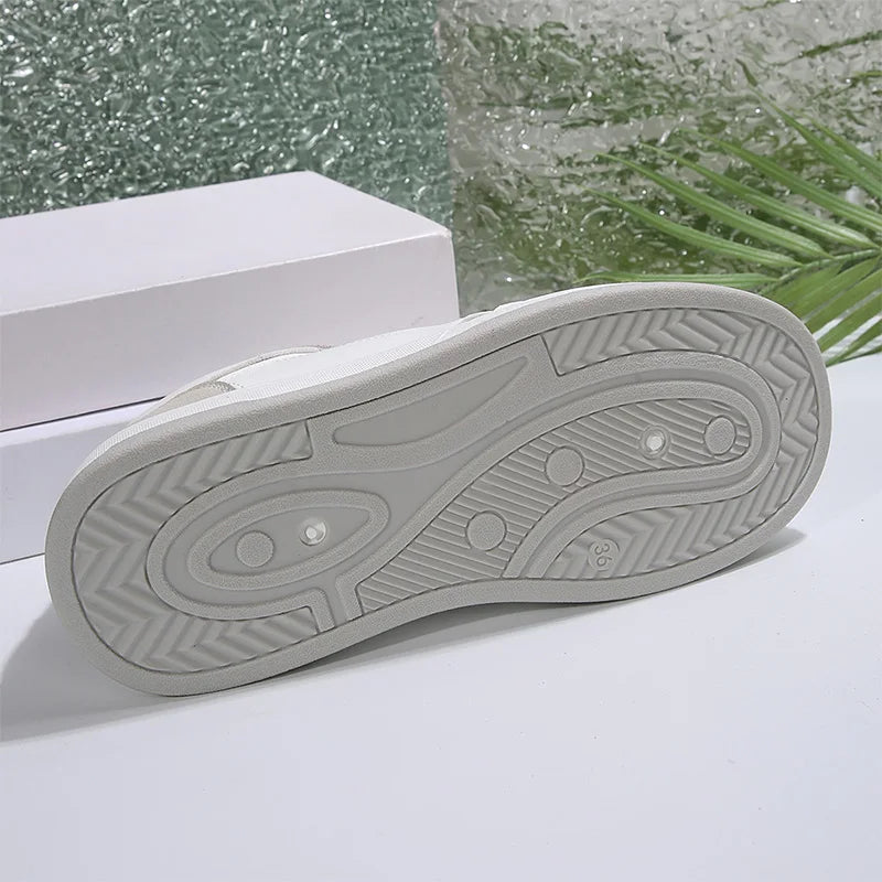 Tênis Feminino Casual Plataforma de Couro Sintético Vulcanizado