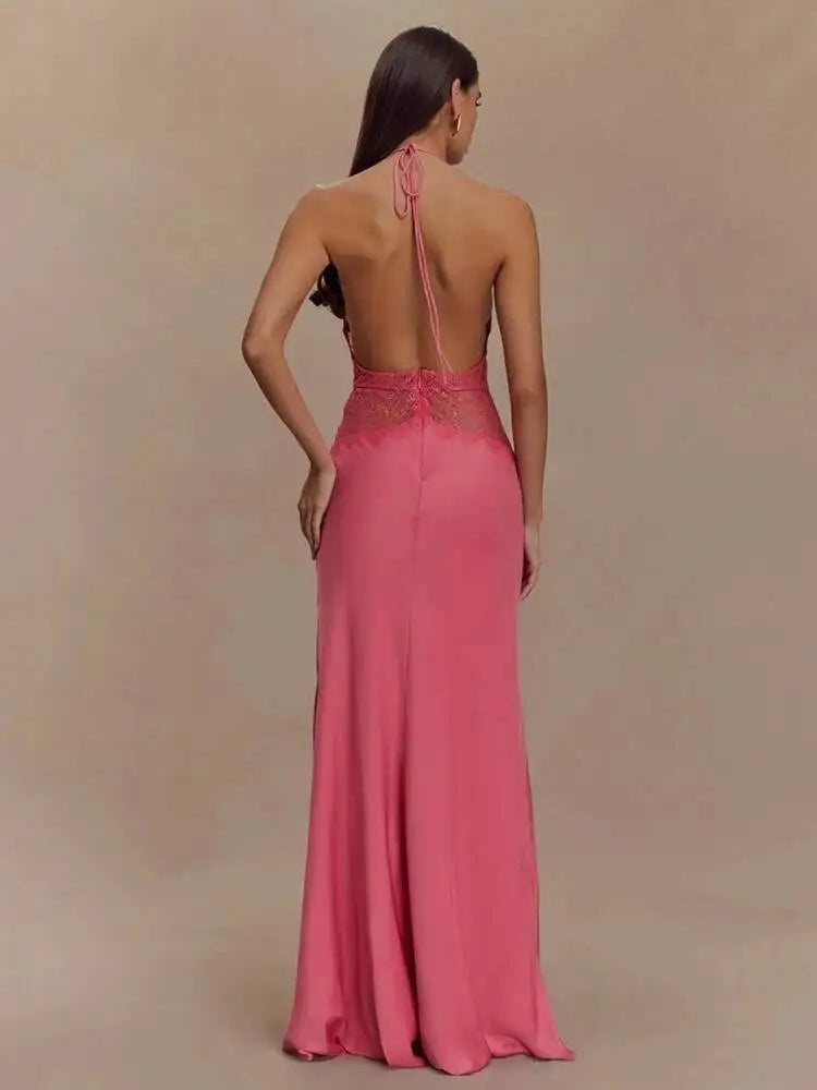 vista lateral do vestido longo feminino gola alta