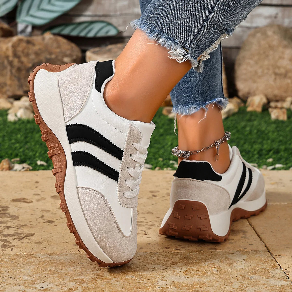 Tênis Feminino Casual Couro PU Antiderrapante e Confortável