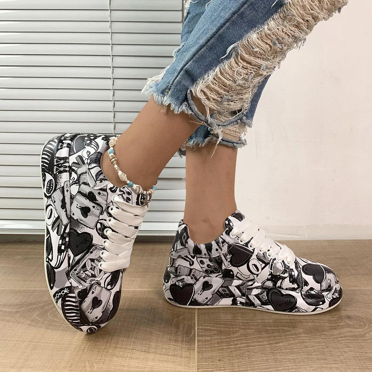 Tênis Feminino de Couro Graffiti