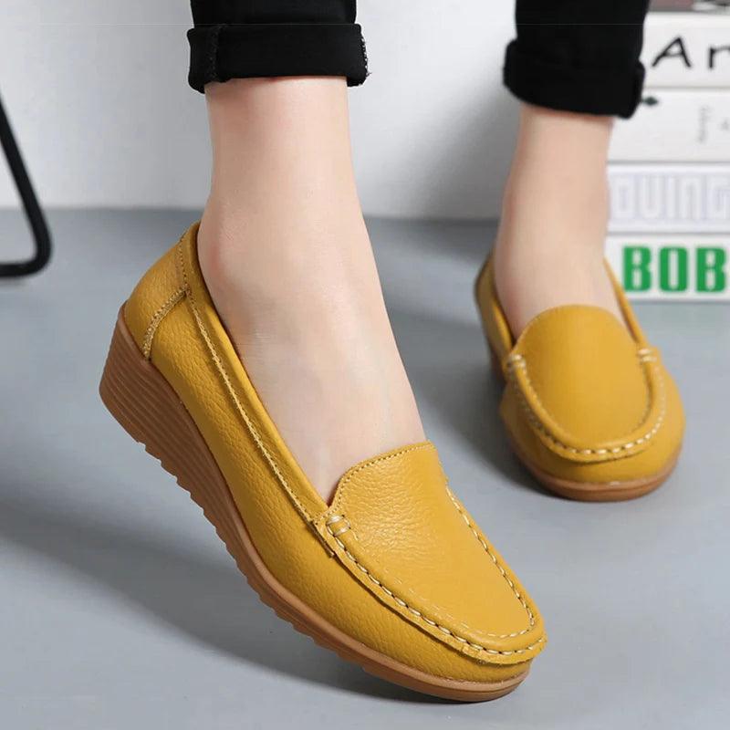 Mocassim Feminino Évora em Couro Rachado