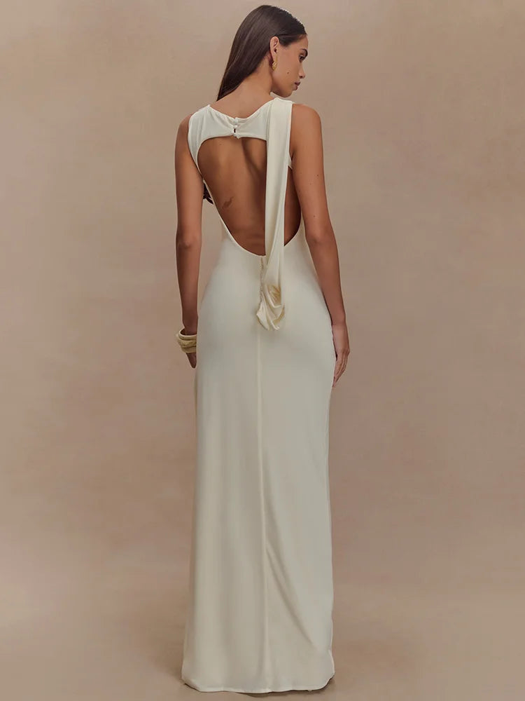 vestido longo feminino maxi com decote em O vista lateral