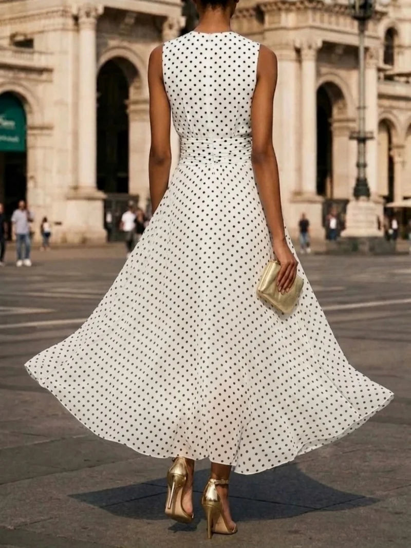 Vestido Longo Feminino Branco com Estampa de Bolinhas