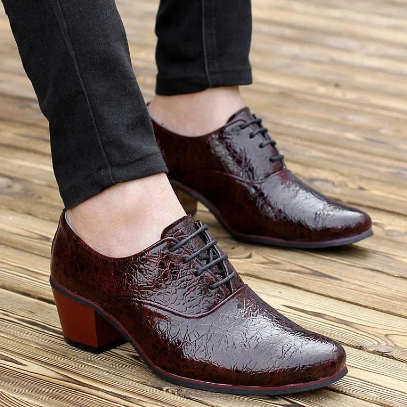 Sapato Masculino Retrô de Salto com Cadarço