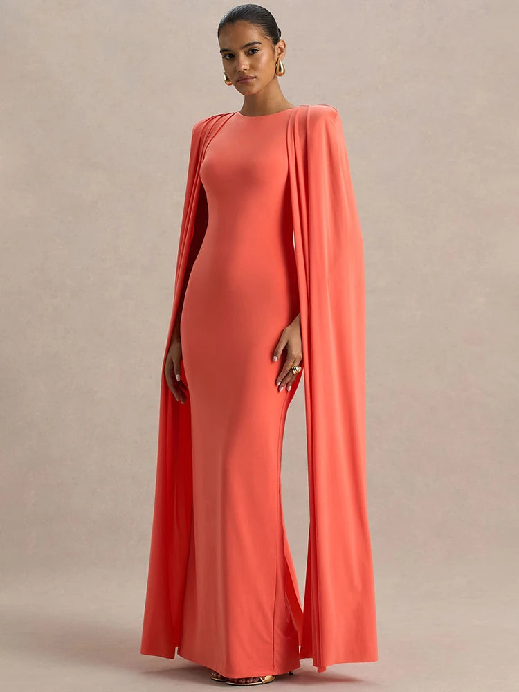 Vestido Longo Slim Elegante com Mangas Capa de Morcego by Loja Bruna Modas