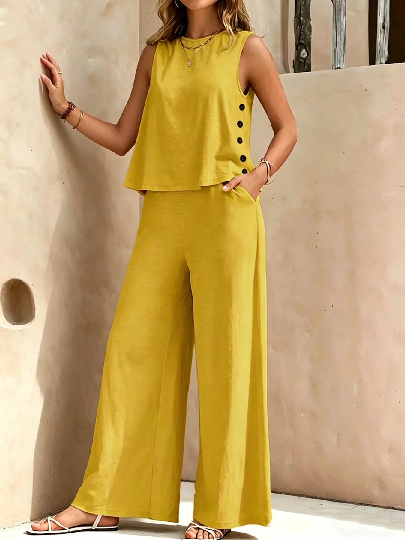 Conjunto Feminino de Duas Peças Amarelo Mostarda