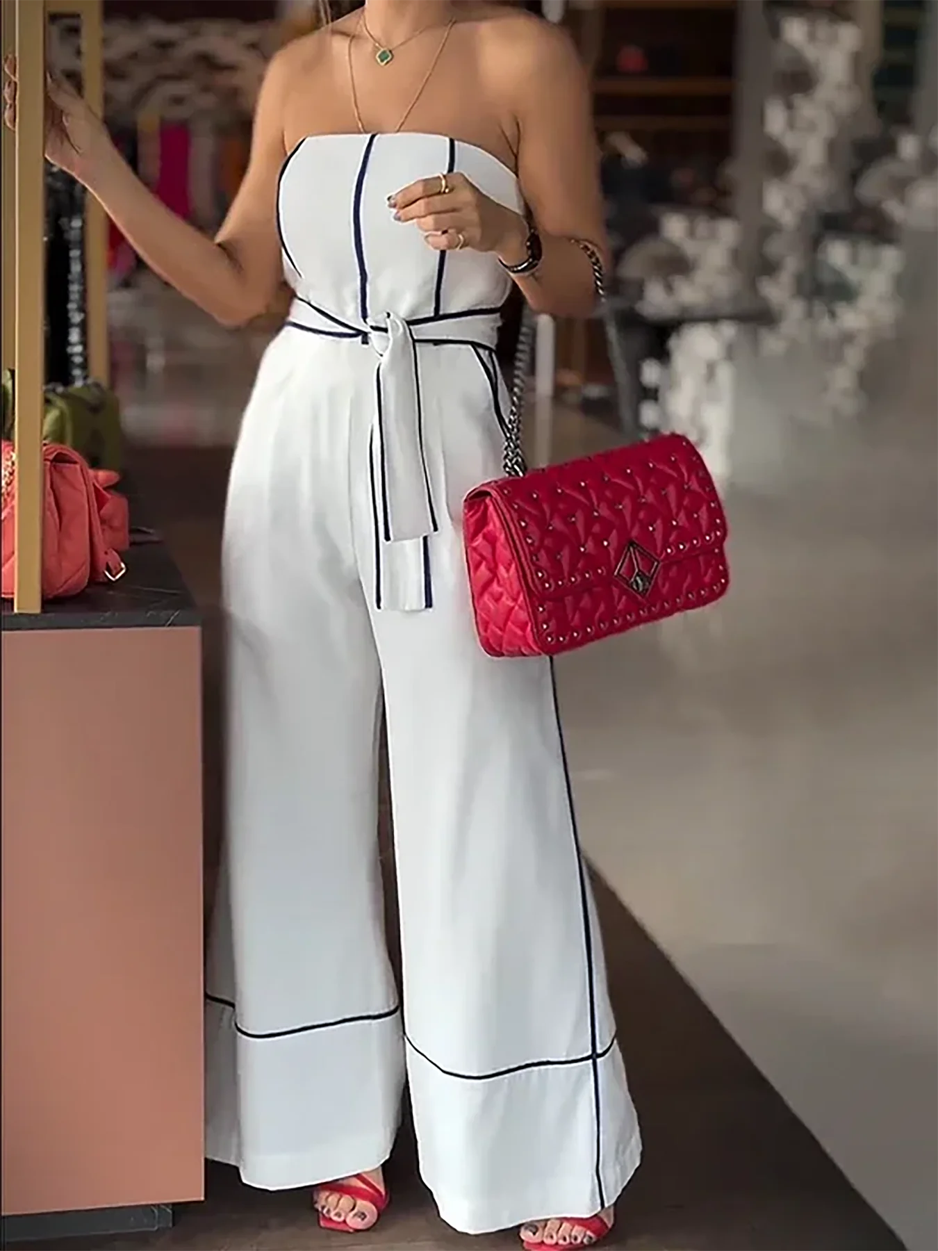 Macacão Feminino com Amarração Ajustável na Cintura by Loja Bruna Modas