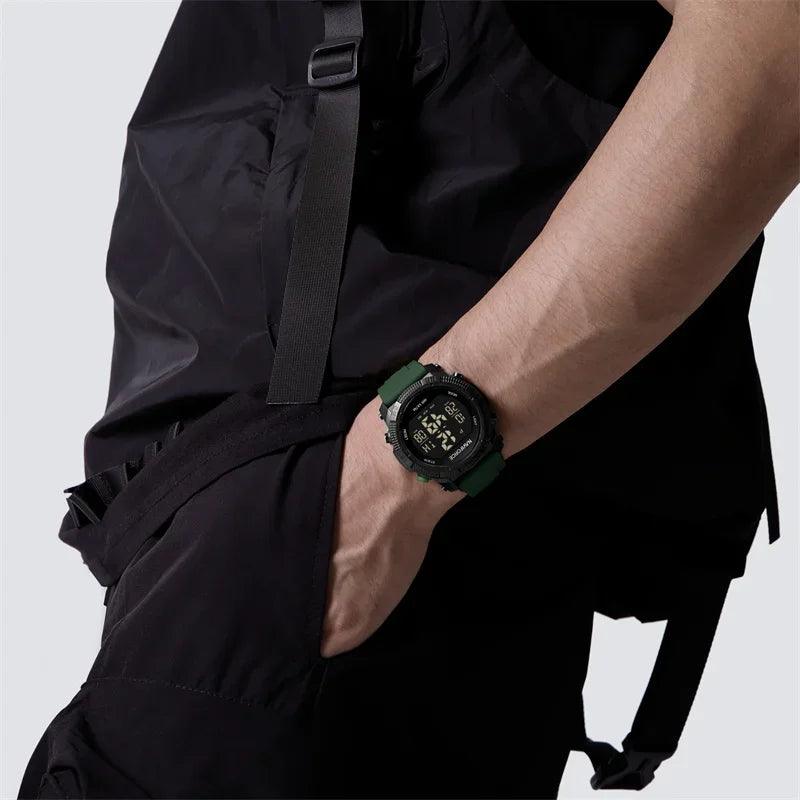 PROMOÇÃO Relógio Masculino Digital com LCD NAVIFORCE NF7104