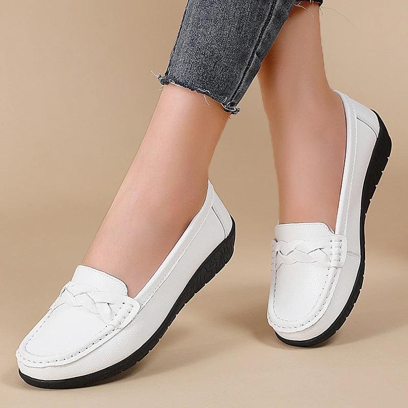 Mocassins Feminino em Couro Genuíno | Conforto e Estilo