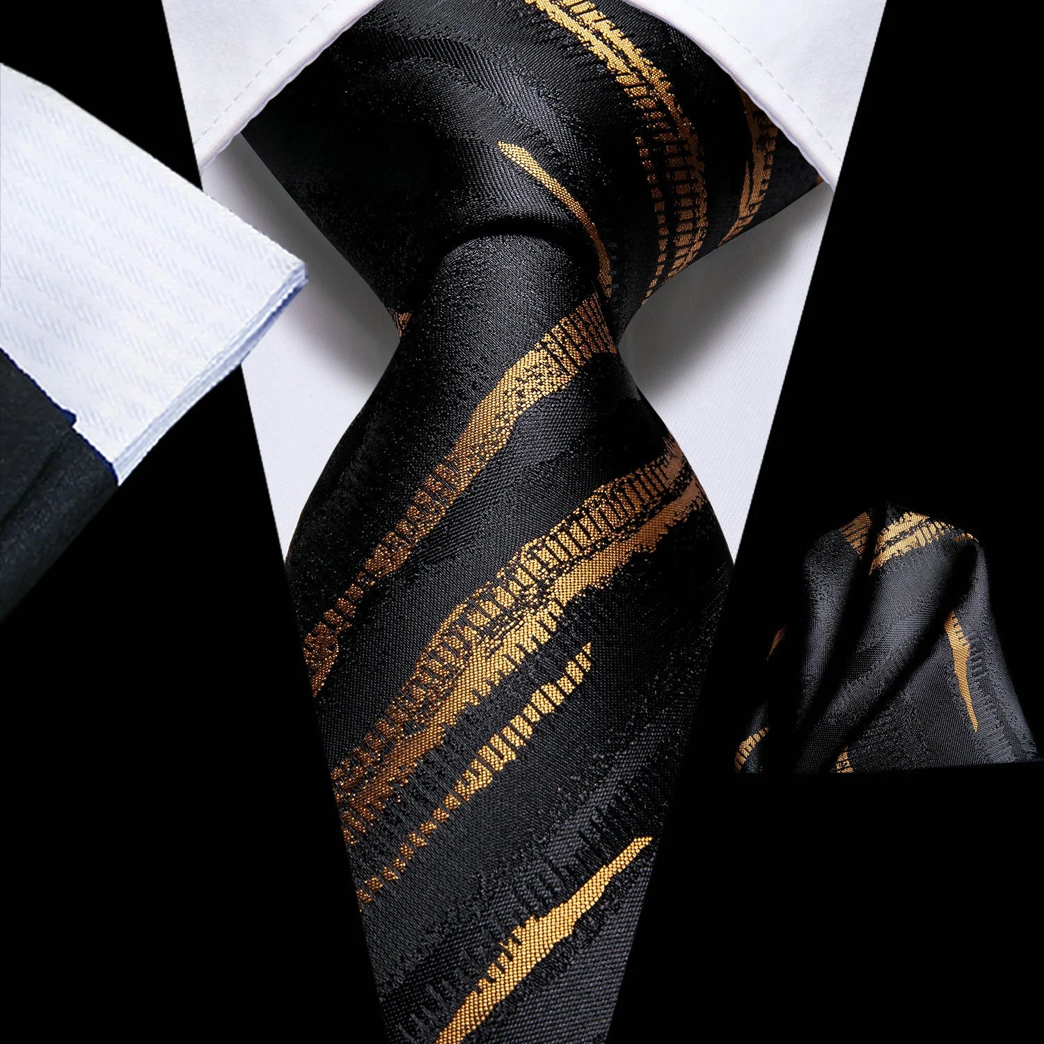 Gravata Masculina de Poliéster Preto Listrado com Lenço de Bolso
