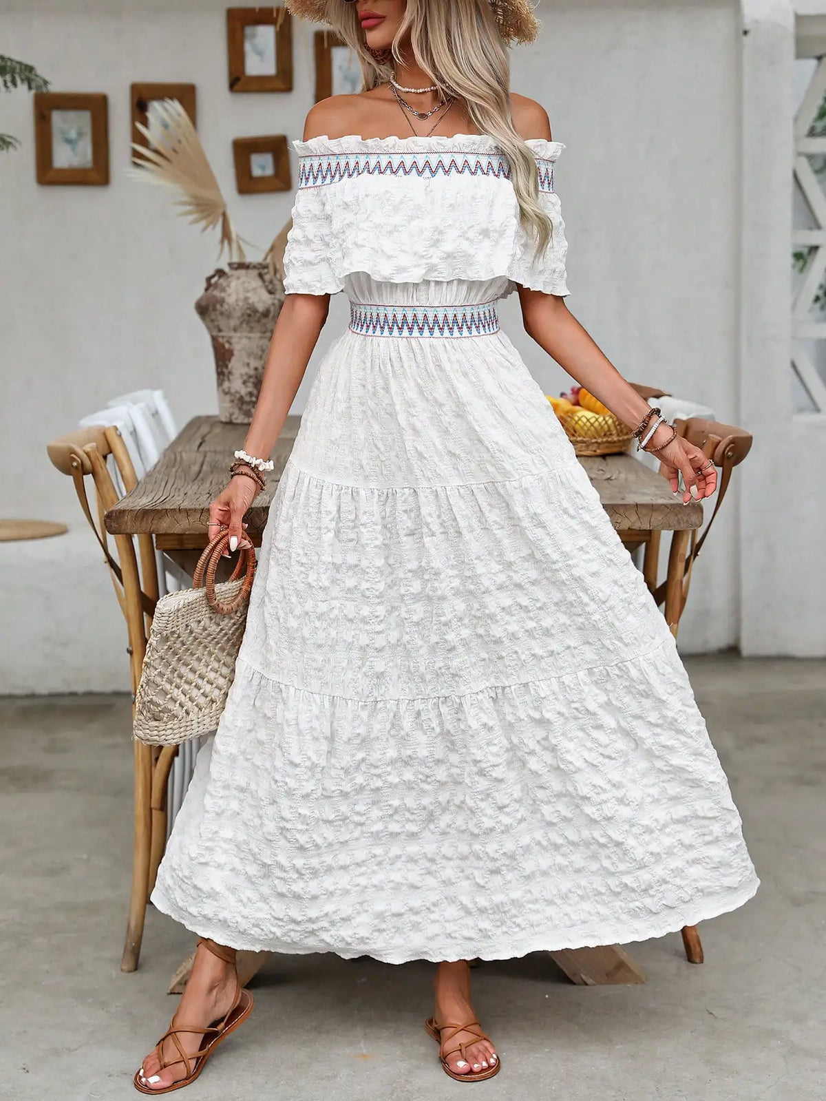 Vestido Longo Feminino Renda Texturizada Ombro á Ombro by Loja Bruna Modas