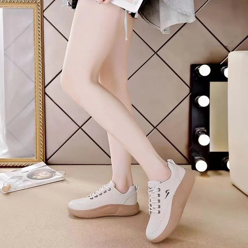 Tênis Feminino Caly Casual em PU
