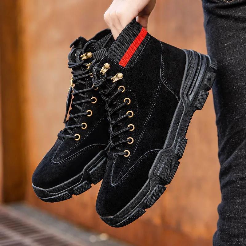 Bota Masculina Orven de Cano Curto em PU