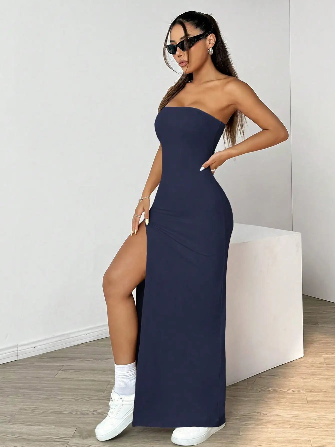 Vestido Longo Feminino com Fenda Elegante