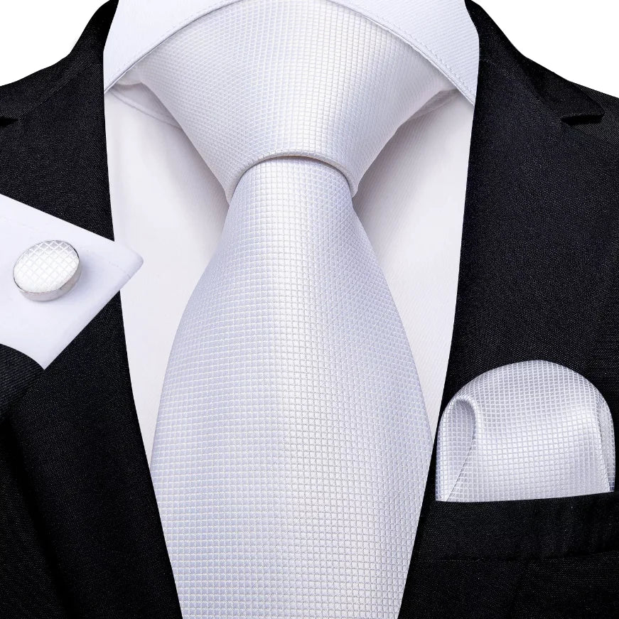 Conjunto de Gravata Masculina de Seda Branca com Lenço e Abotoaduras