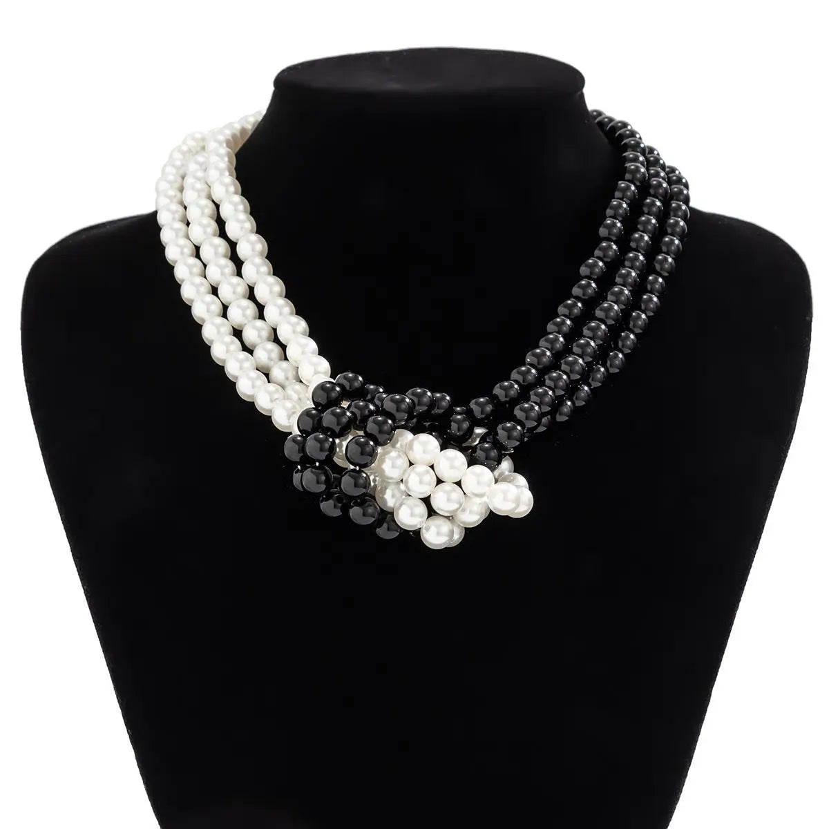 Colar Feminino Vintage em Pérolas Sintéticas