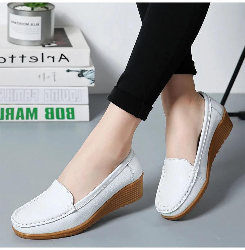 Mocassim Feminino Évora em Couro Rachado