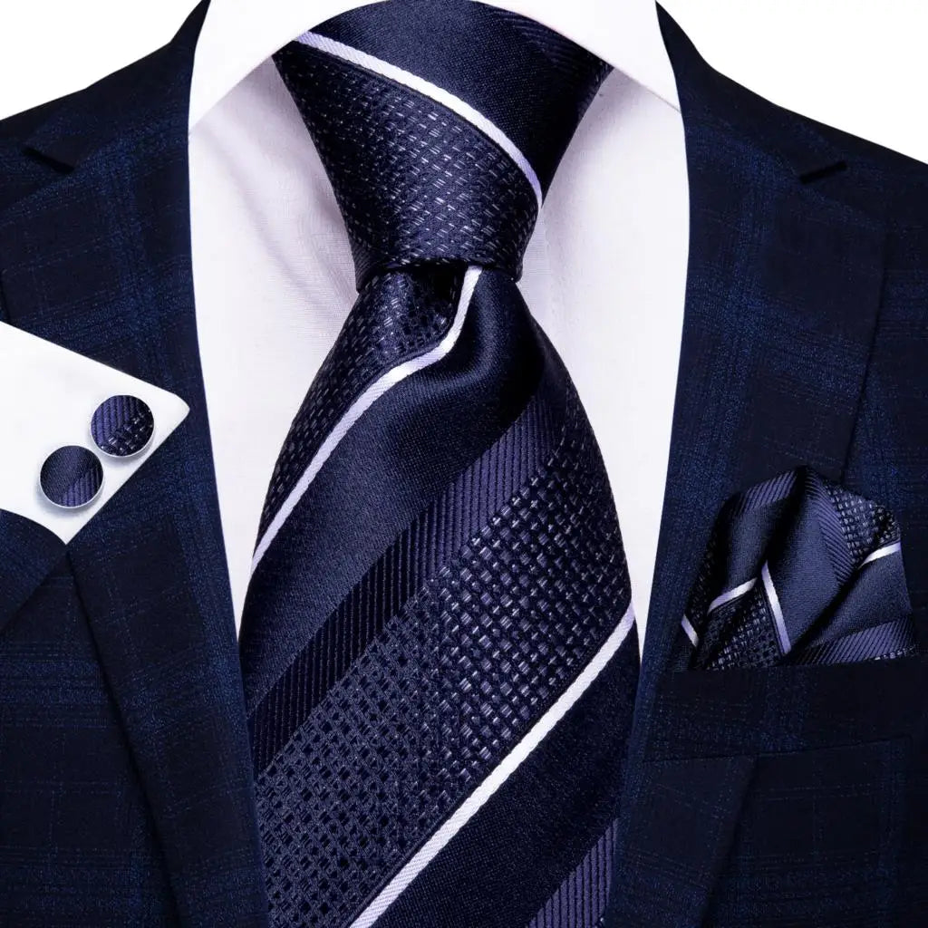 Conjunto de Gravata Masculina de Seda Clássico com Lenço e Abotoaduras