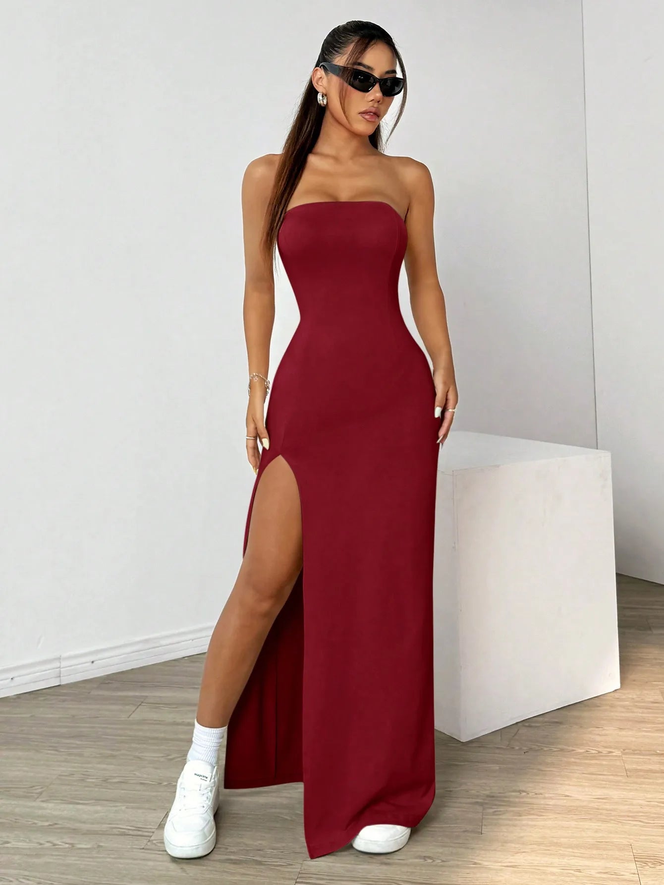 Vestido Longo Feminino com Fenda Elegante