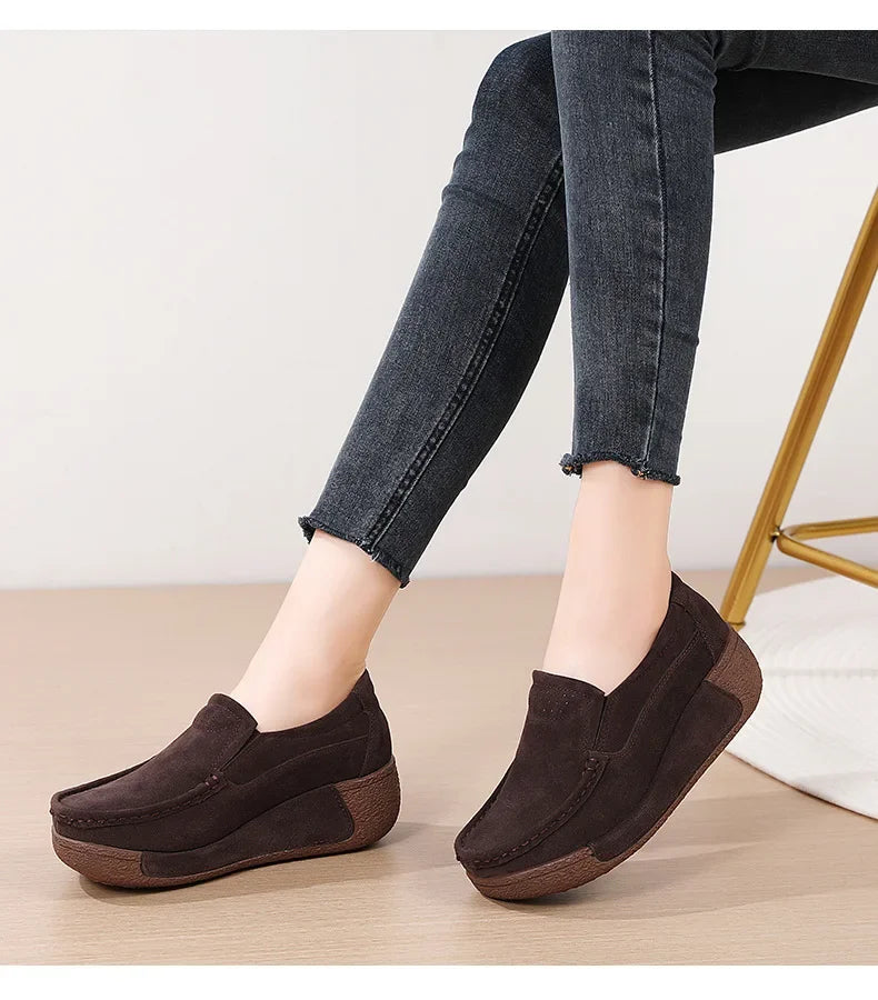 Mocassim Feminino Siena em Camurça Bovina