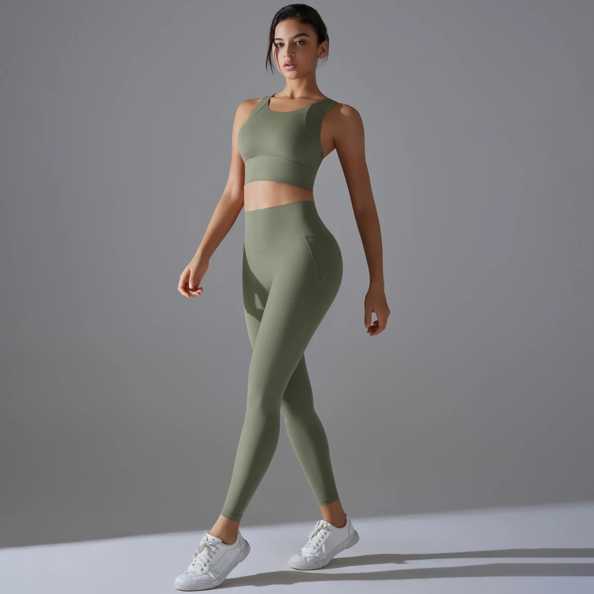 Conjunto Feminino Esportiva StreetWear Com Top e Calça Fitness
