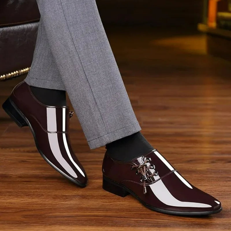 Sapato Social Masculino Bico Fino em Couro Envernizado by Loja Bruna Modas