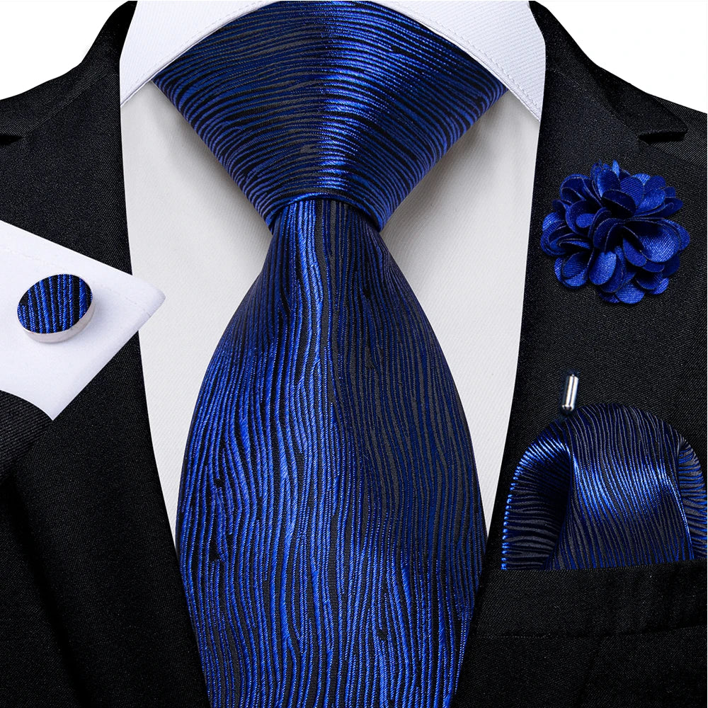 Kit de Gravata Masculina Floral de Luxo com Lenço de Bolso