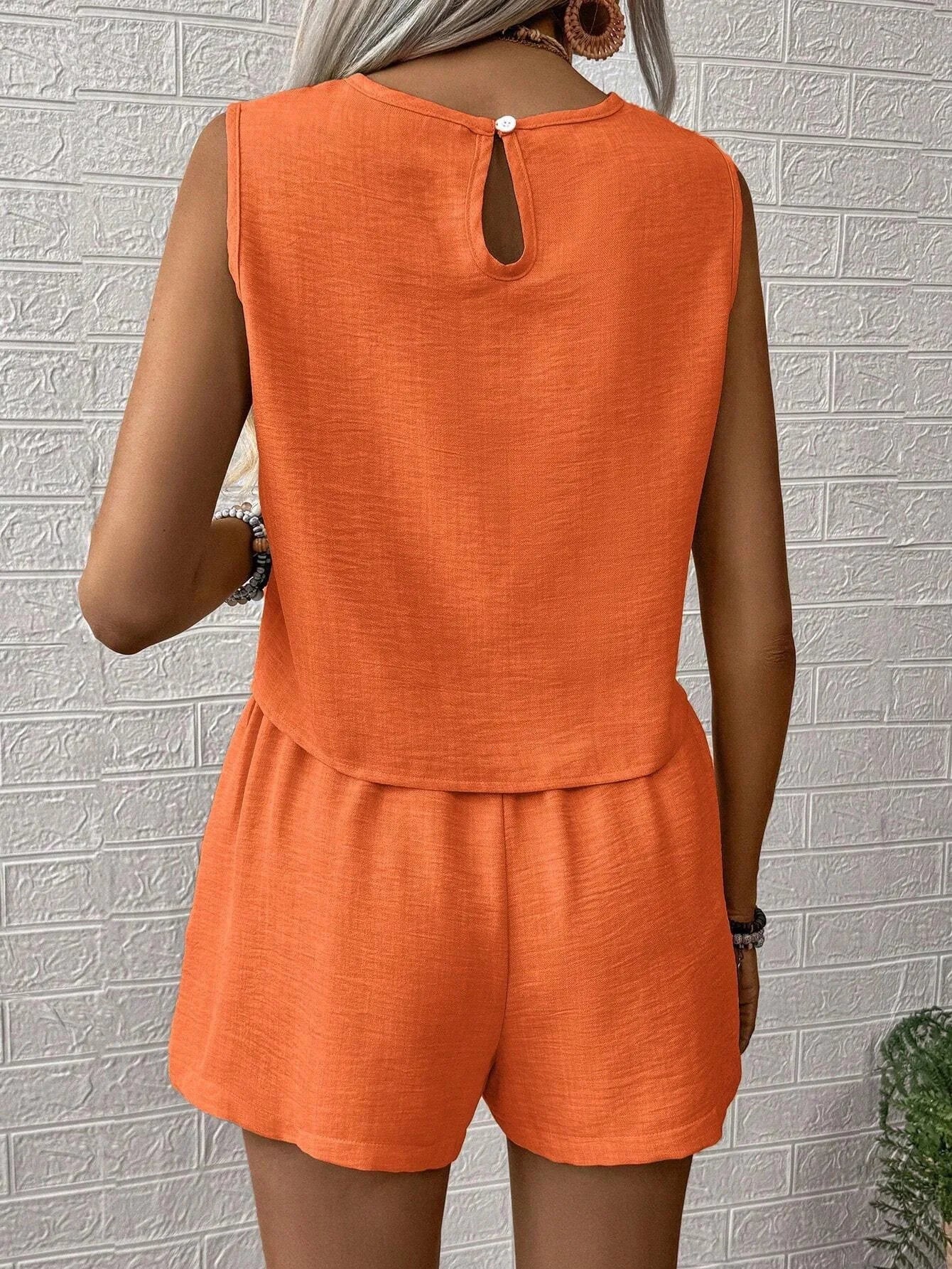 Conjunto Feminino Duas Peças Casual Short e Blusa sem Mangas