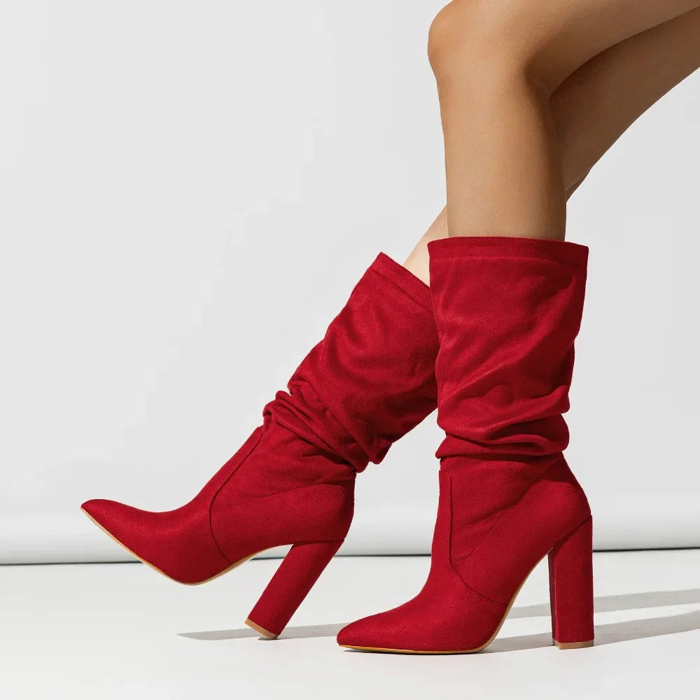 Bota Feminina de Camurça Sintética Cano Médio Vermelho