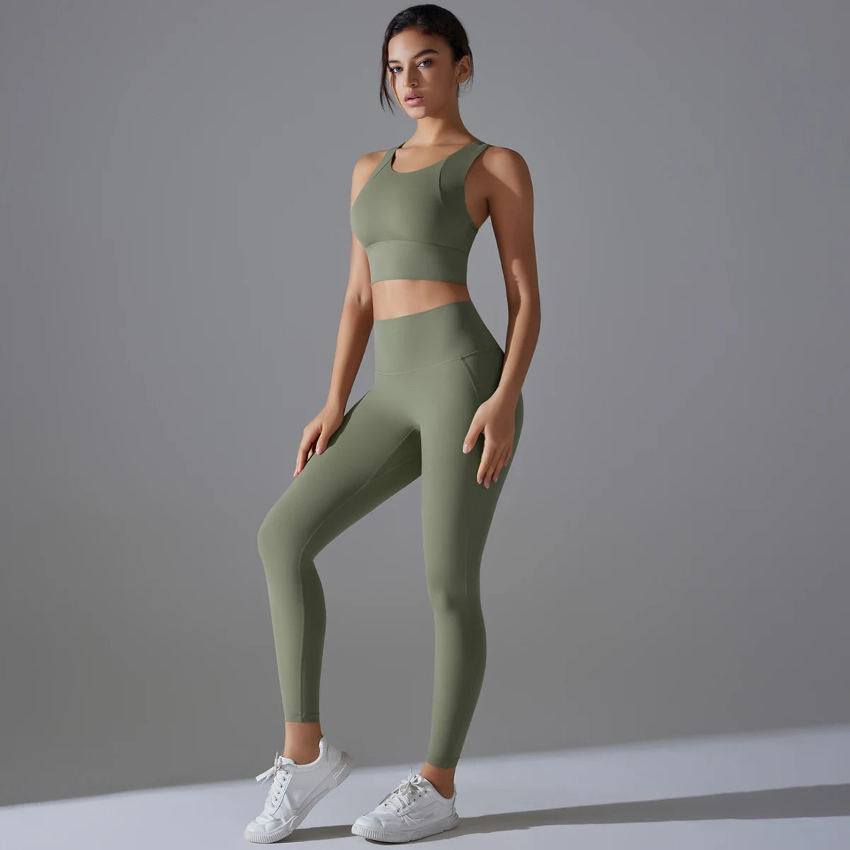 Conjunto Feminino Esportiva StreetWear Com Top e Calça Fitness