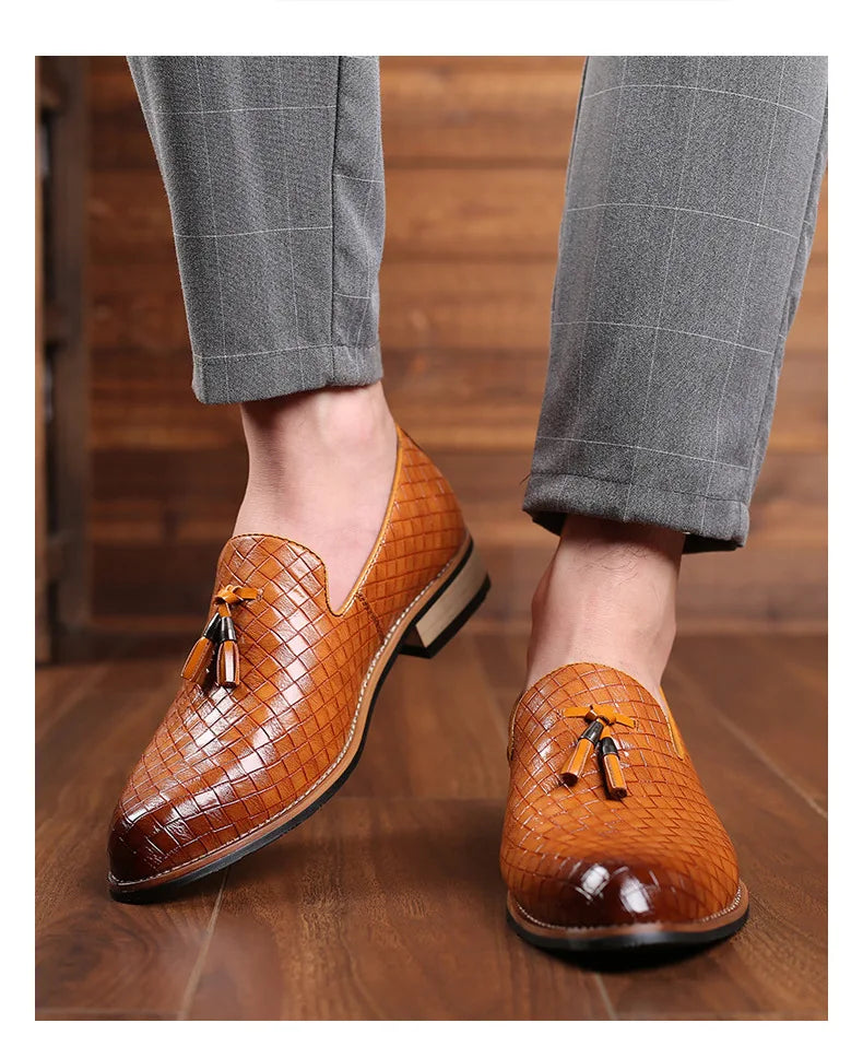 Sapato Masculino Casual Xadrez em Couro Sintético
