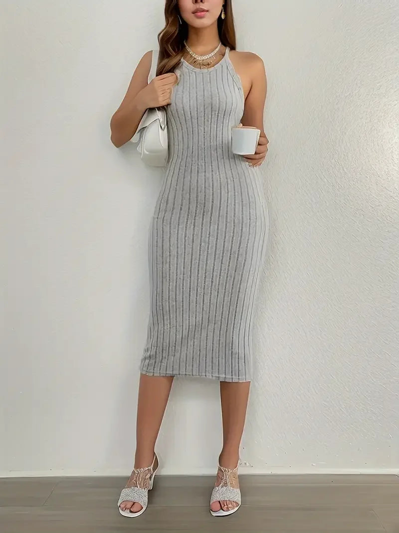 Vestido Midi Canelado Slim com Gola Redonda