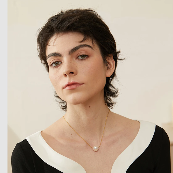 Colar Feminino com Pérola Central