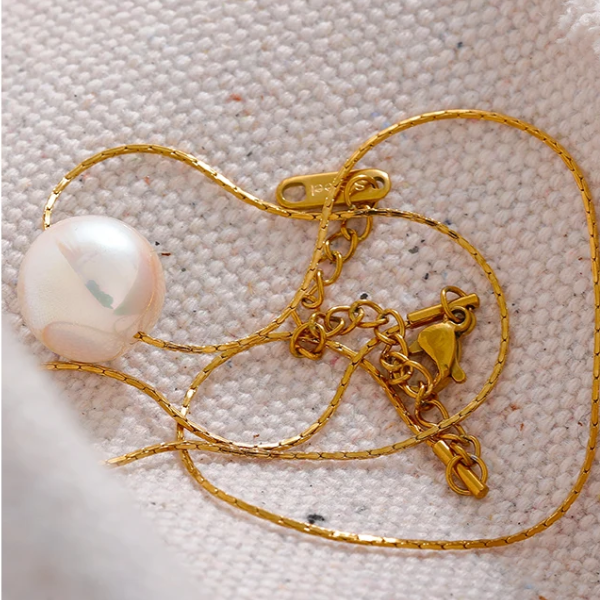 Colar Feminino com Pérola Central