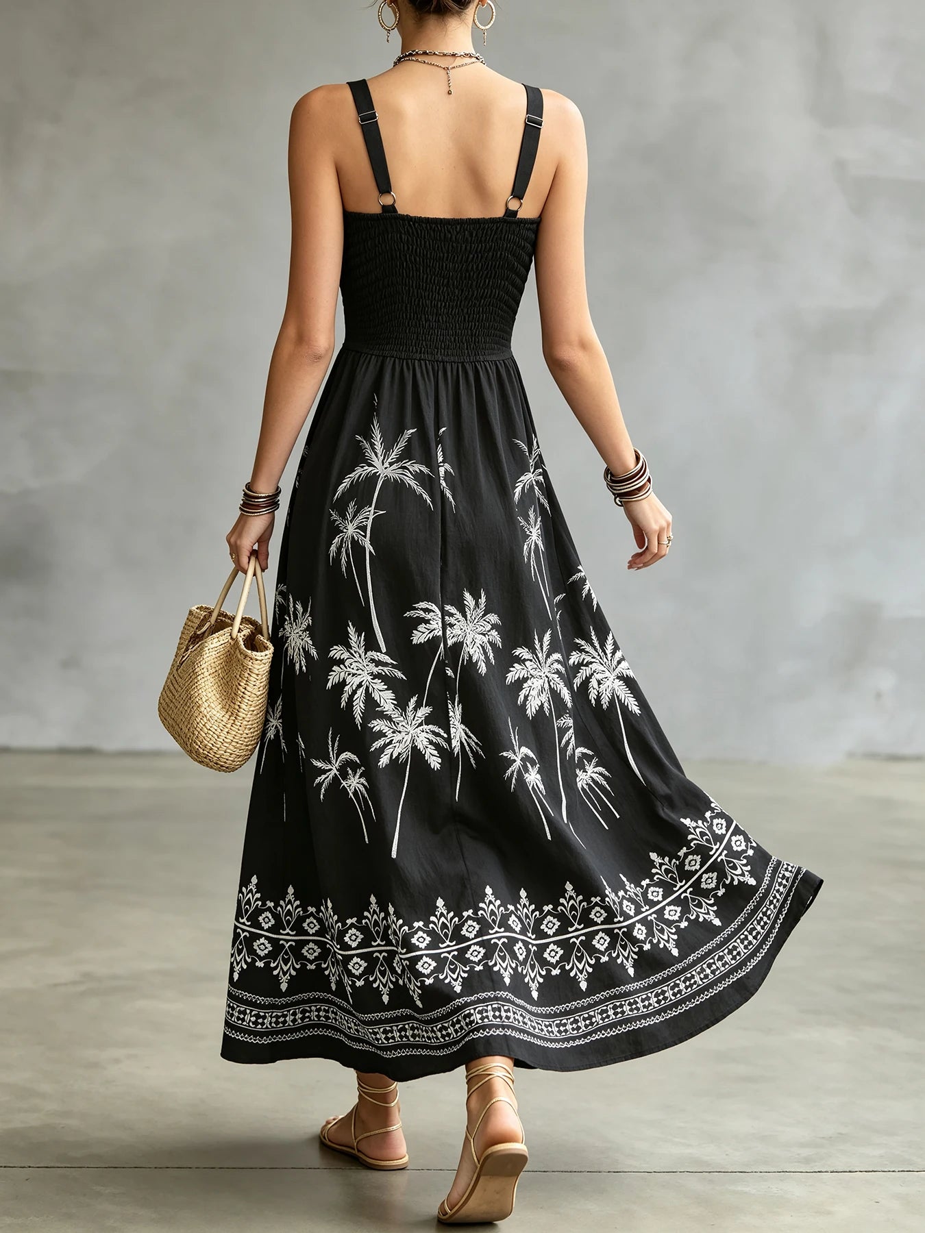 Vestido Midi Estampado de Palmeiras com Decote V e Alças Finas Boho