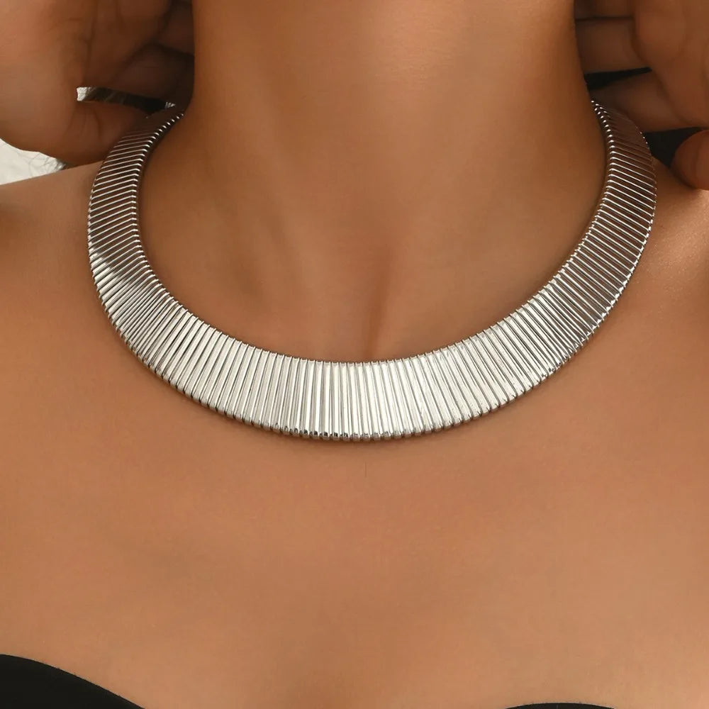 Colar Gargantilha Feminino de Luxo Circulo de Fogo