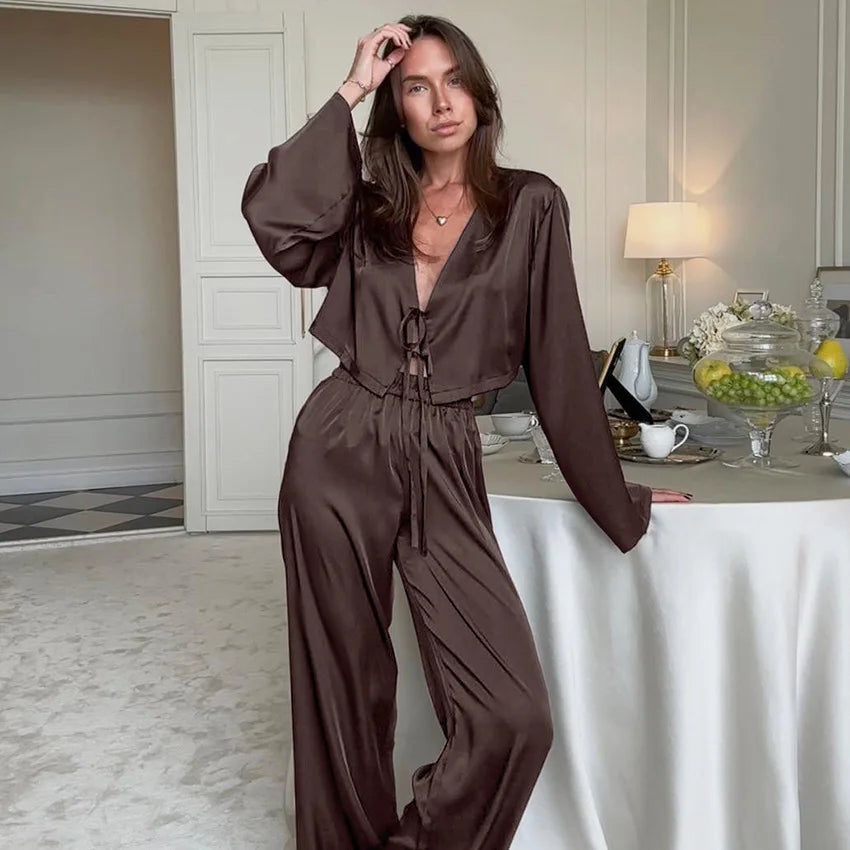 Conjunto Feminino Cetim Marrom com Decote em V