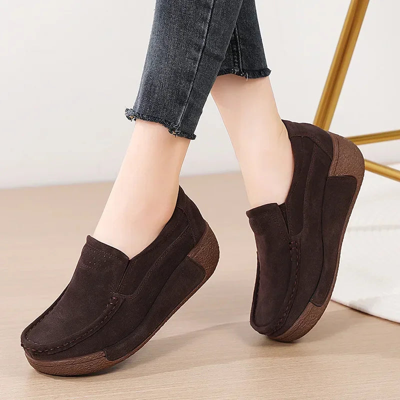 Mocassim Feminino Siena em Camurça Bovina