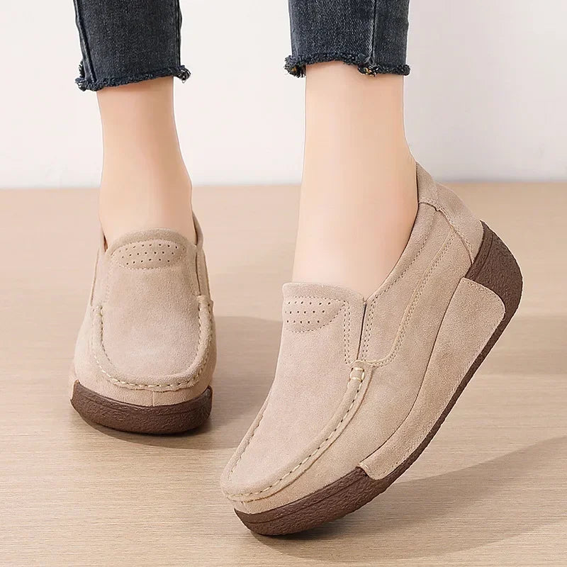 Mocassim Feminino Siena em Camurça Bovina