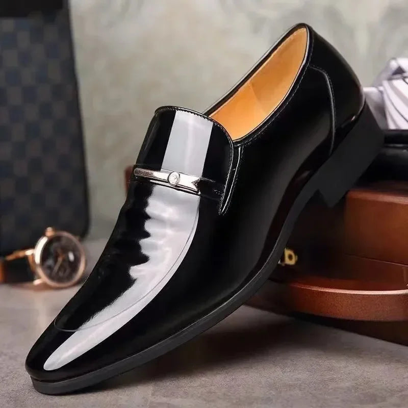 Sapato Masculino Oxford de Couro Envernizado by Loja Bruna Modas