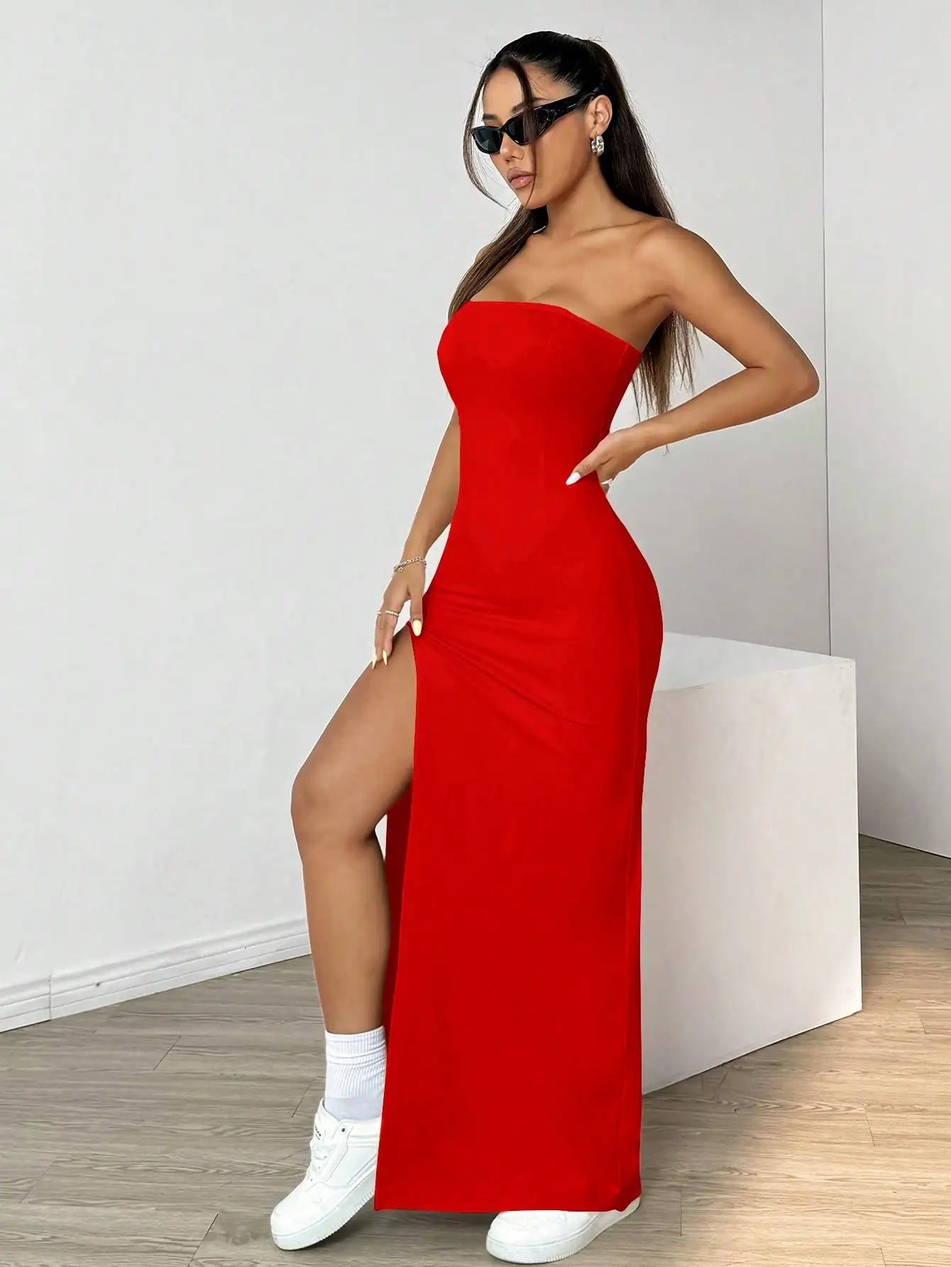 Vestido Longo Feminino com Fenda Elegante