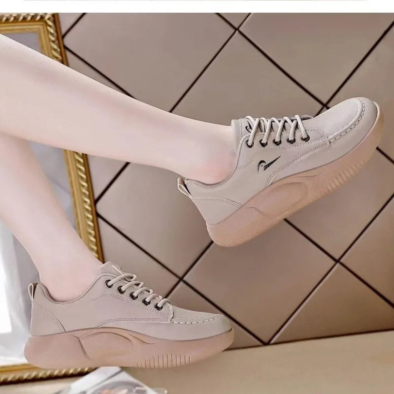 Tênis Feminino Caly Casual em PU