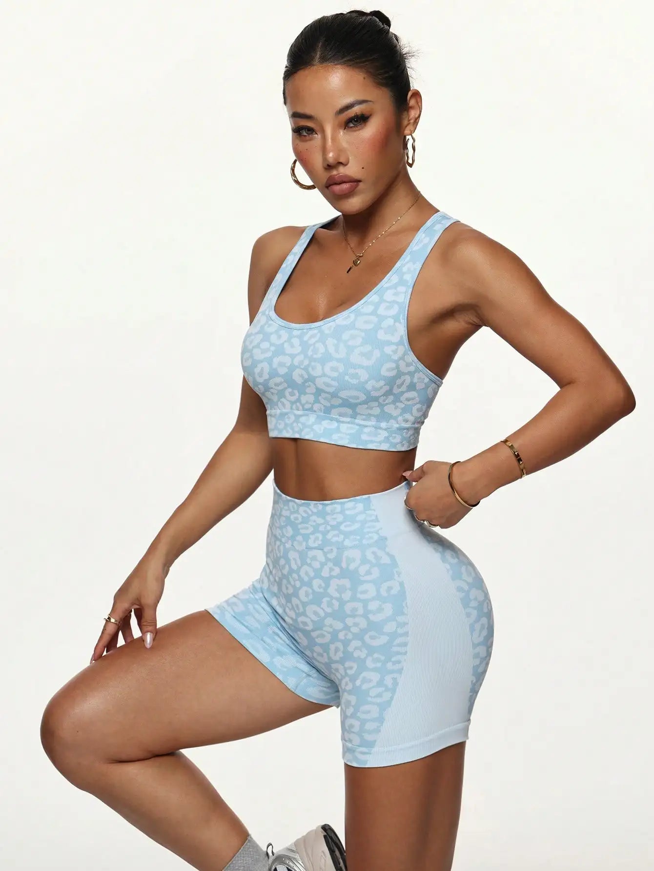 Conjunto Feminino Fitness Cintura Alta Short e Top