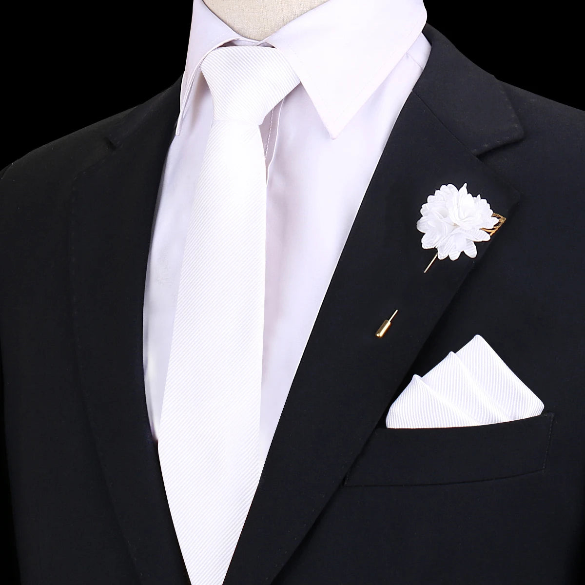Gravata Masculina Lisa Poliéster com Broche e Lenço de Bolso